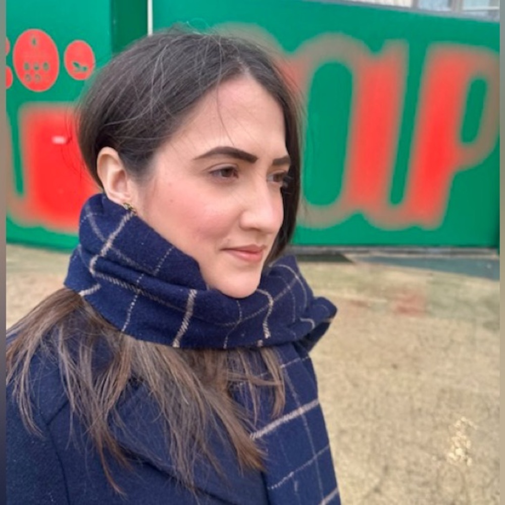 Meet your Posher, Lily adriana